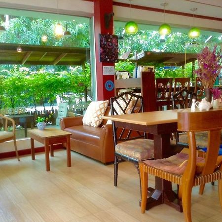 Chanchala Cafe & Hostel HHQ Exterior photo