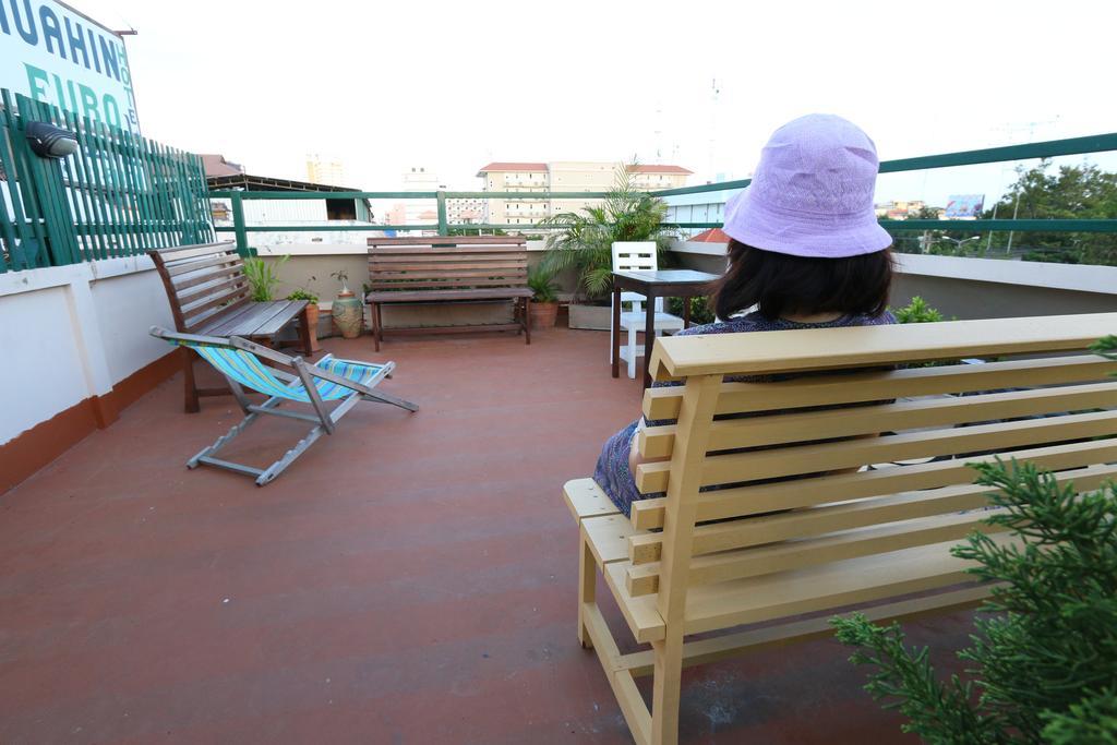 Chanchala Cafe & Hostel HHQ Exterior photo