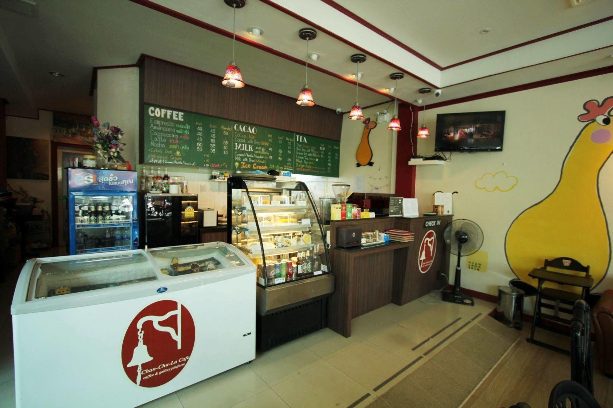 Chanchala Cafe & Hostel HHQ Exterior photo